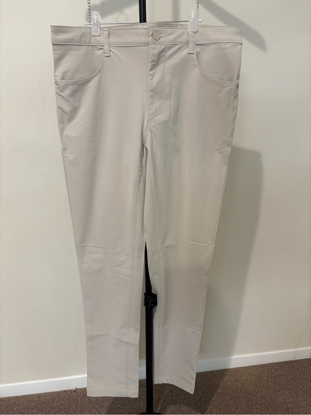 all in motion Men's golf Slim Chinos in Light Beige 34X30